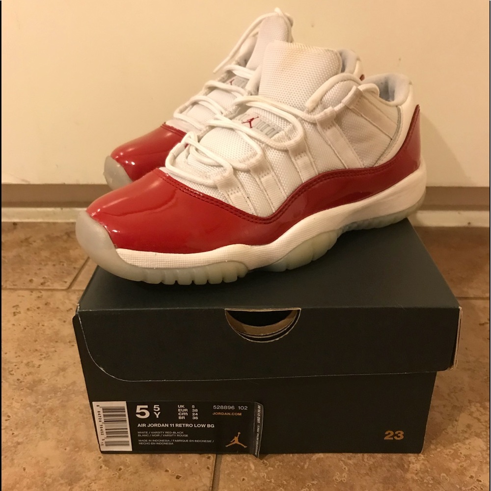 Air Jordan 11 Retro Low Boys Size 5.5Y